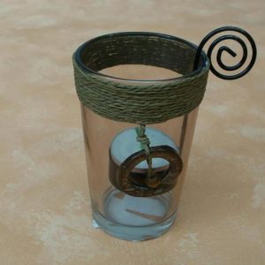 Teelichtglas mit Deko