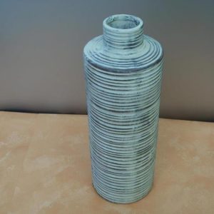Vase aus Ton ca. 31 cm hoch/weiß lasiert